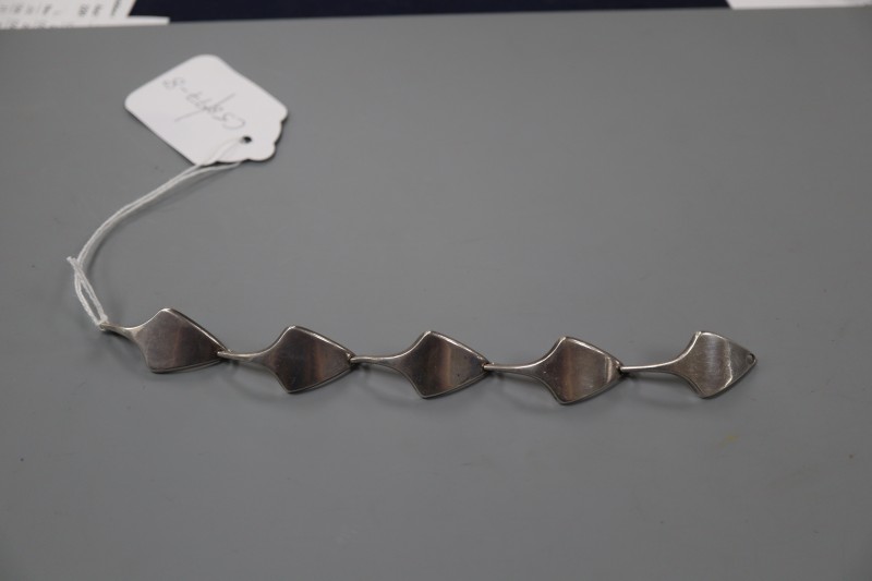 A stylish late 1960s Bent Knudson for Georg Jensen 925 bracelet, design no. 16, 17.8cm, 35 grams.